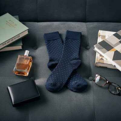 Wysokie Skarpetki Męskie Bawełniane Elastyczne GRANATOWE w Kropki One Size - Pakojeans.pl